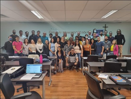 Grupo em encontro presencial